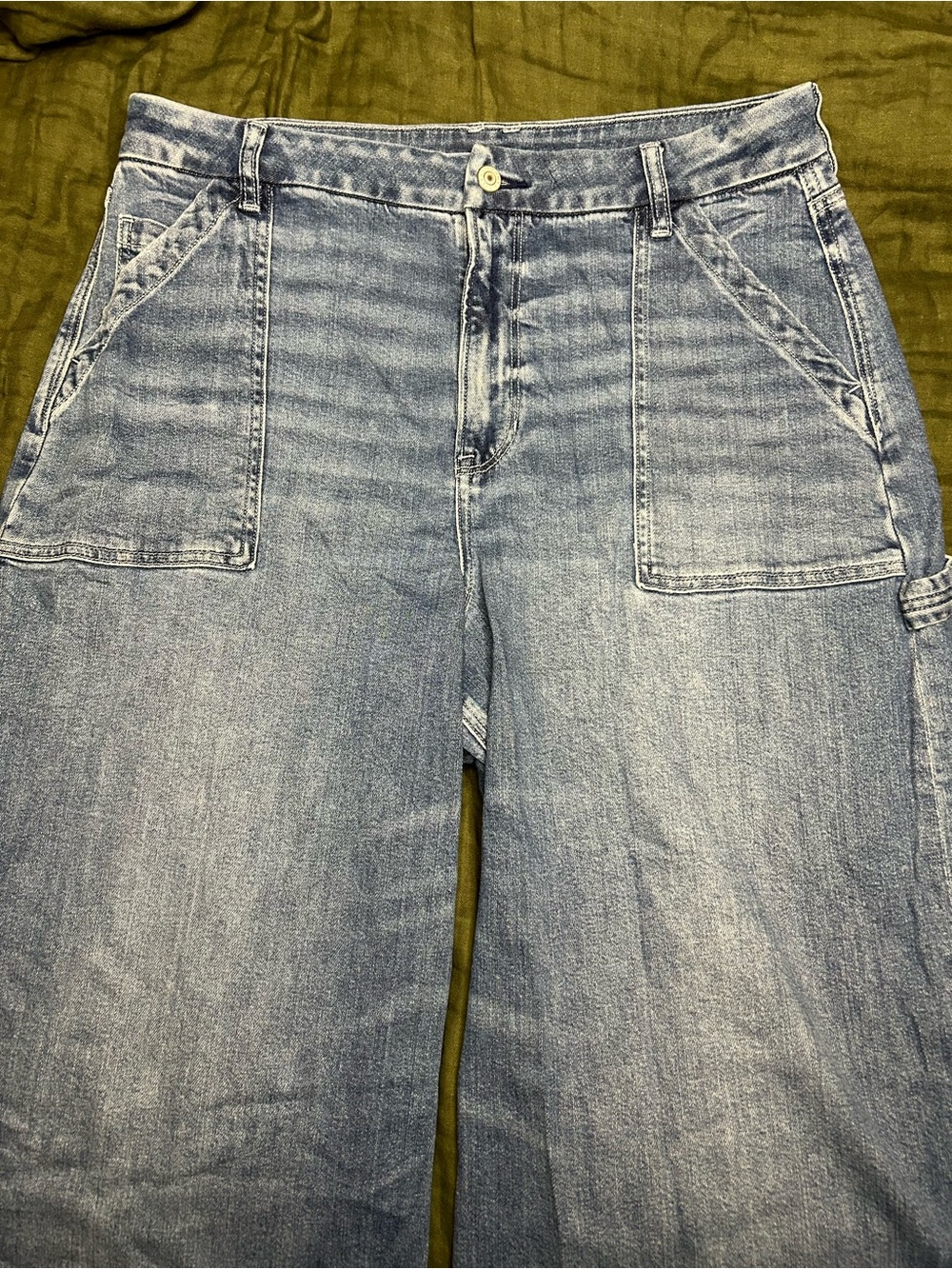 American Eagle Outfitters Light Blue Curvey Super High-Rise Baggy Wide Leg Jeans